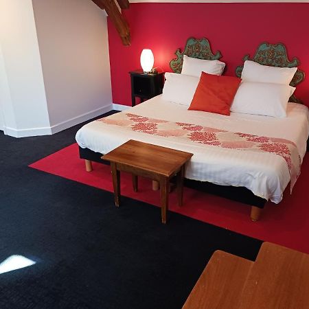 Hotel La Cognette A 25 Kilometres De Chateauroux Et 30 Kilometres De Bourges 이수둔 외부 사진