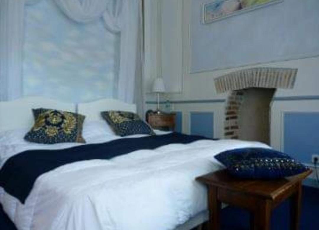 Hotel La Cognette A 25 Kilometres De Chateauroux Et 30 Kilometres De Bourges 이수둔 외부 사진