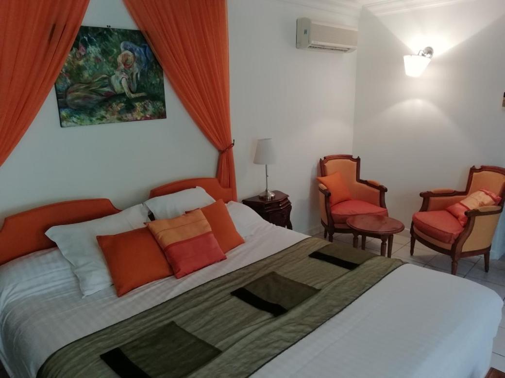 Hotel La Cognette A 25 Kilometres De Chateauroux Et 30 Kilometres De Bourges 이수둔 외부 사진