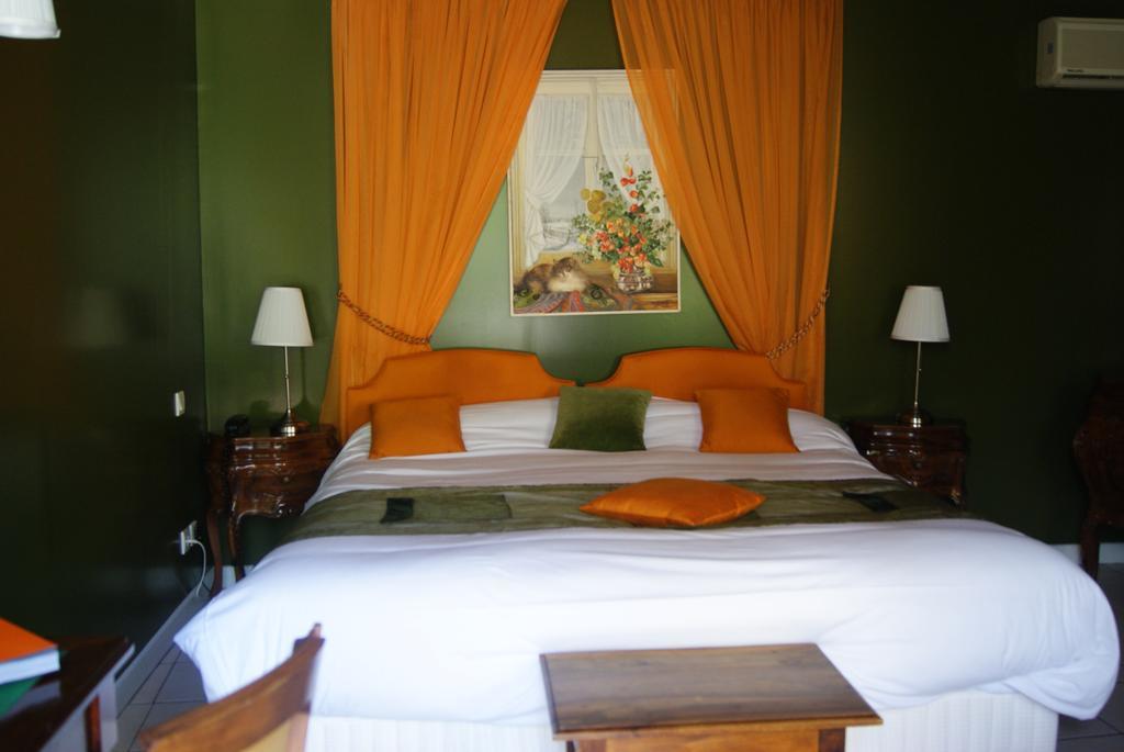 Hotel La Cognette A 25 Kilometres De Chateauroux Et 30 Kilometres De Bourges 이수둔 외부 사진