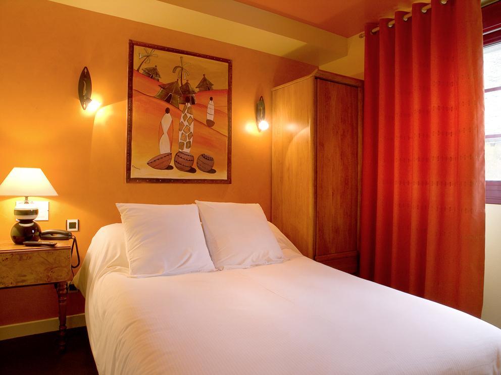 Hotel La Cognette A 25 Kilometres De Chateauroux Et 30 Kilometres De Bourges 이수둔 외부 사진